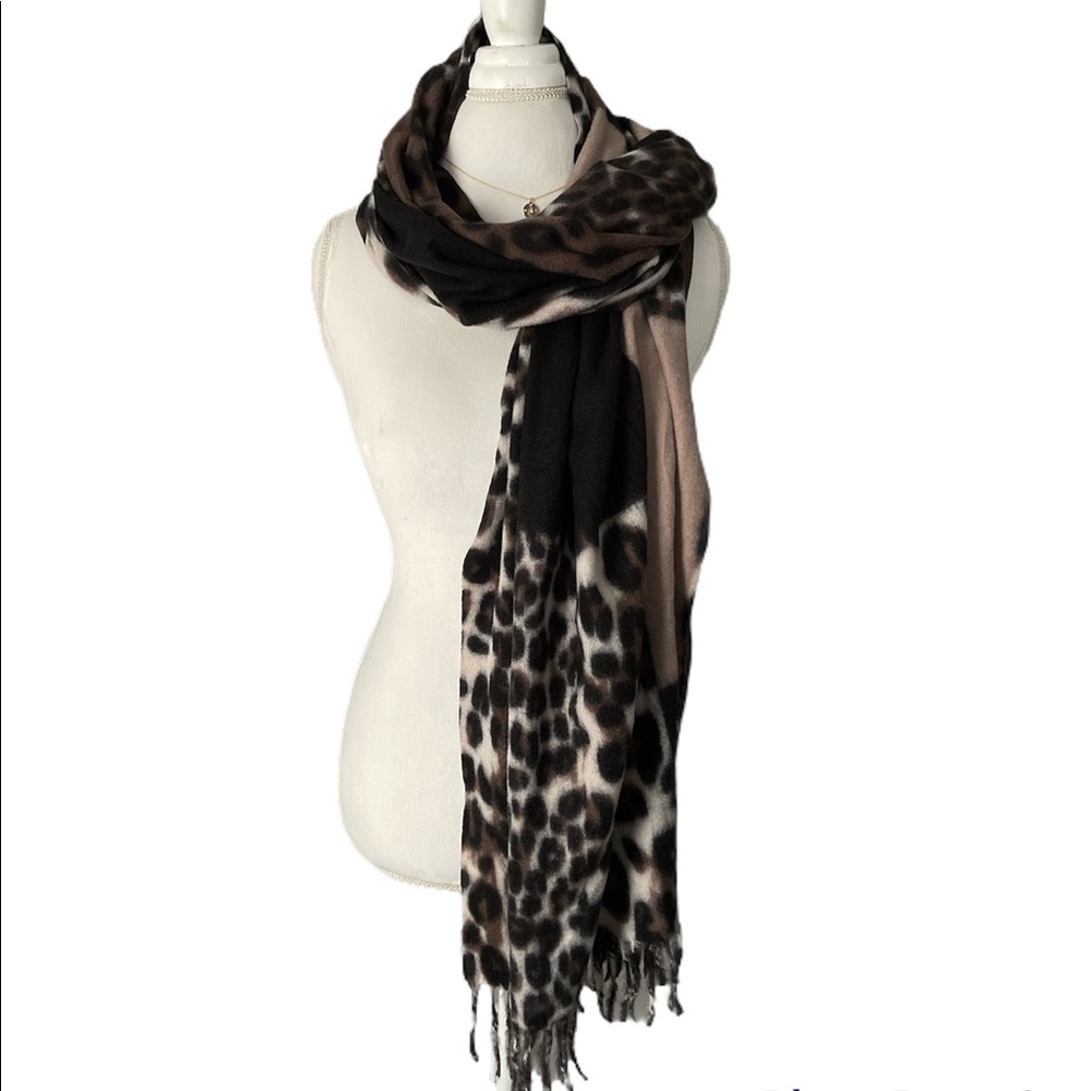 Cheetah print super soft scarf